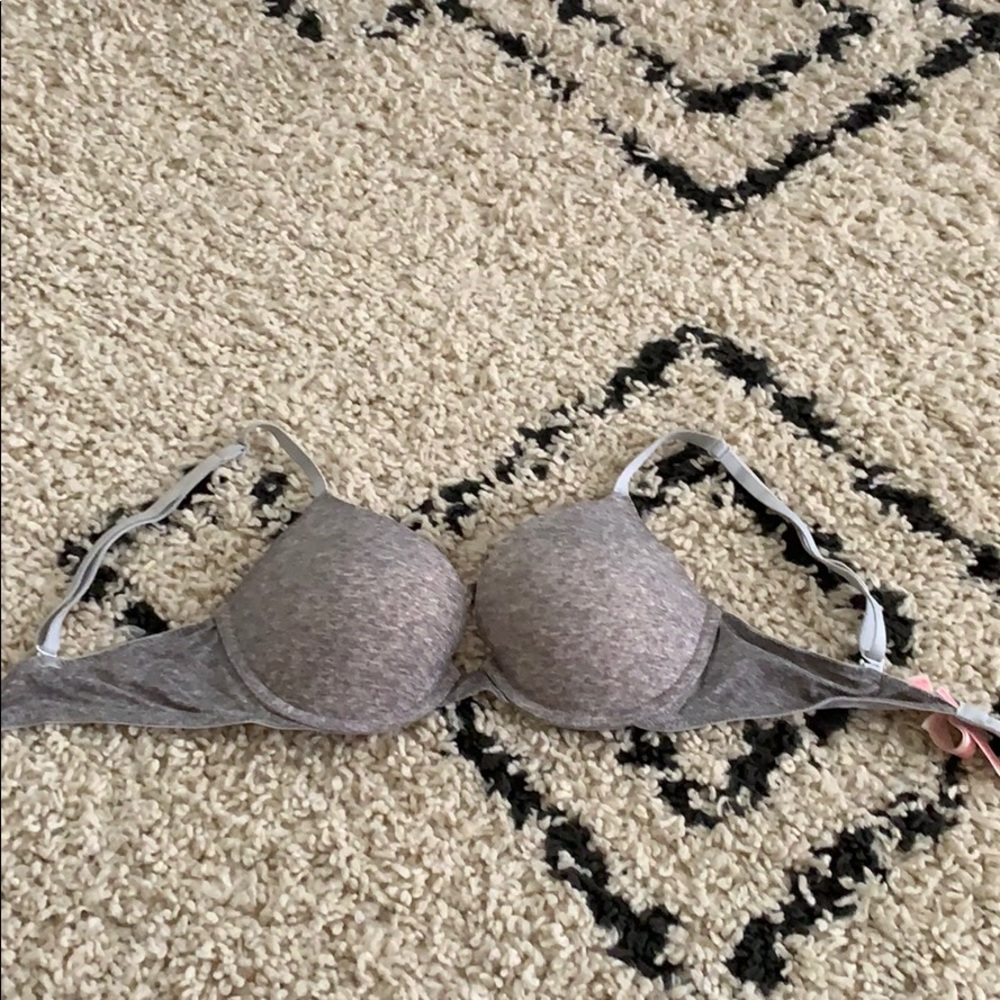 PINK Victoria’s Secret Push-up T-shirt bra